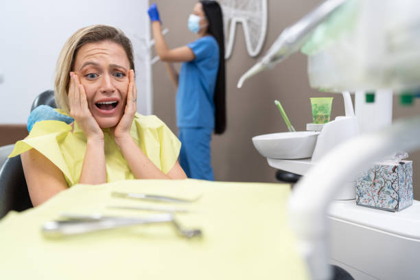 Best Emergency Dentist for Knocked-Out Tooth in La Feria, TX